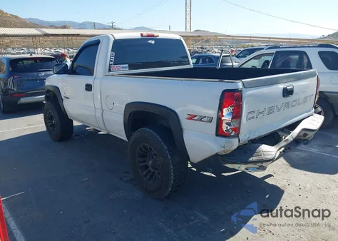 2002 Chevrolet Silverado 1500 from USA, damaged, VIN 1GCEC14Z92Z321061